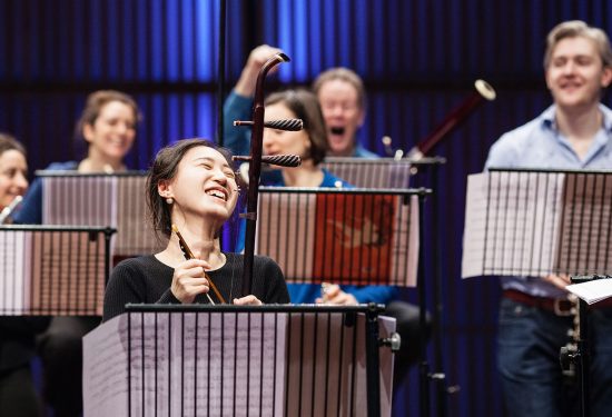 2. orkest lacht